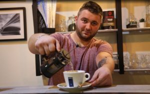 Бариста из Свиблова рассказал о любимых чаях Мадонны и Семенович